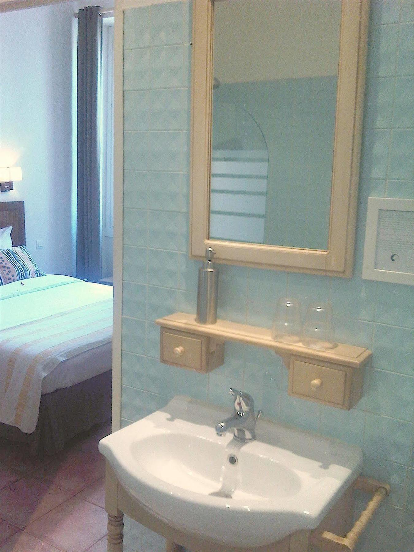 Amista - Ancien Saint Louis - Vieux Port Hotel