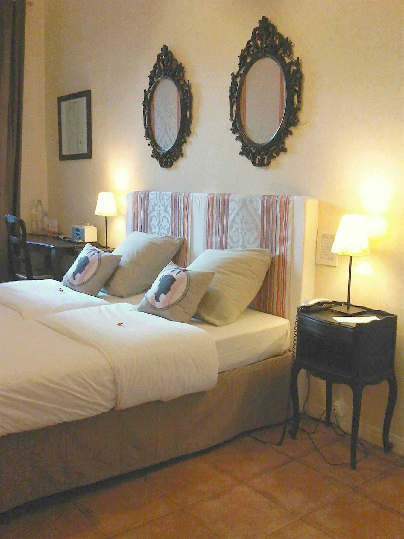 Hotel Amista - Ancien Saint Louis - Vieux Port 3*