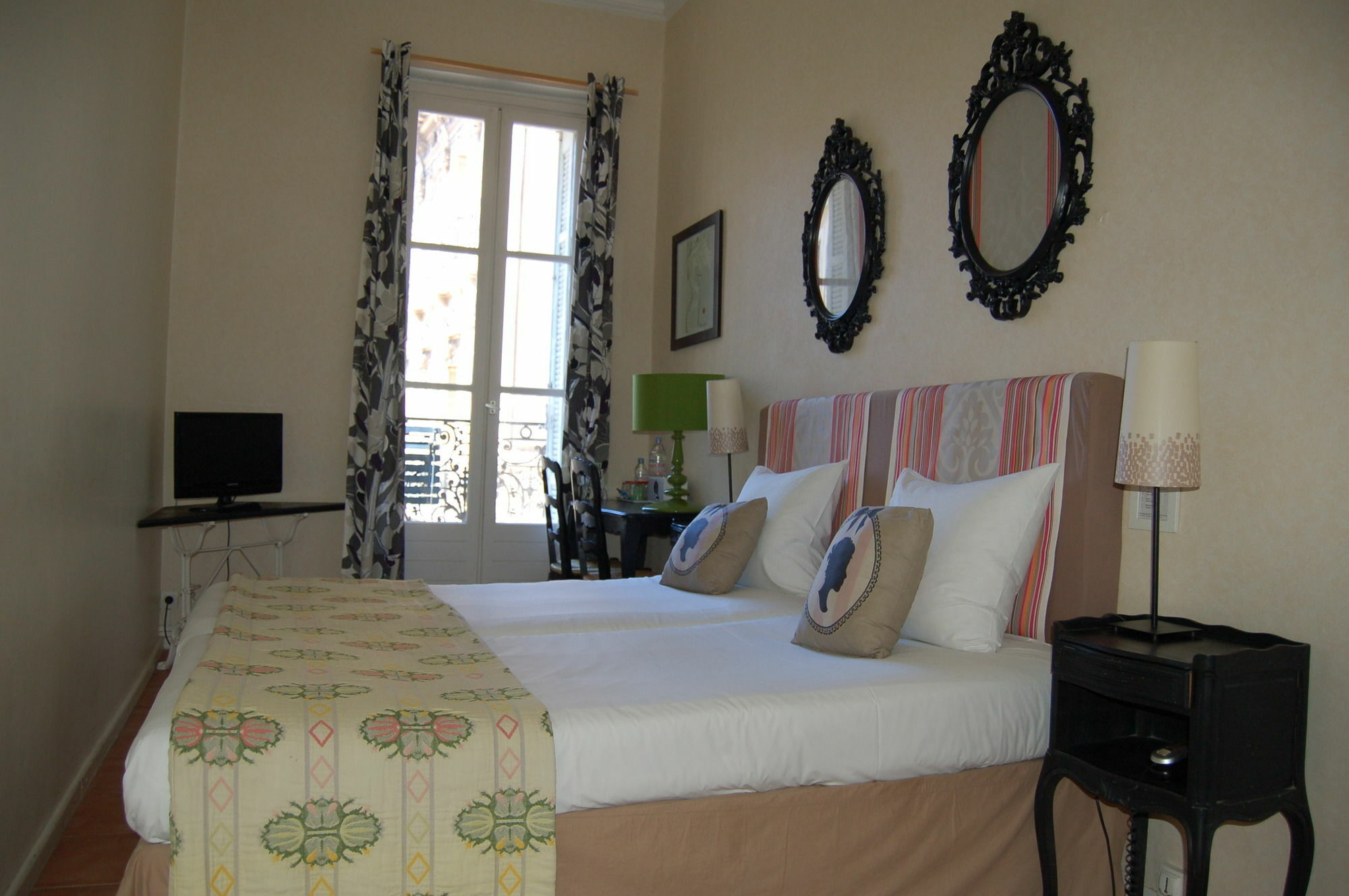 Hotel Amista - Ancien Saint Louis - Vieux Port 3*